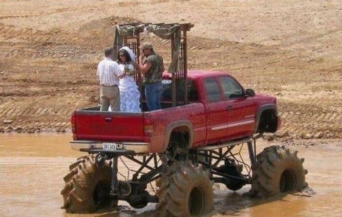 72 Questionable Wedding Moments That May Make You Wince, Laugh, And Facepalm At Once