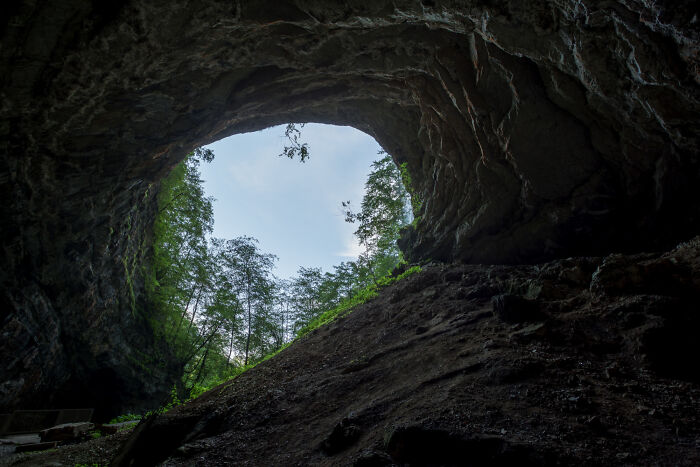 People Are Sharing The Scariest True Stories They Know, And These 45 Are Seriously Chilling