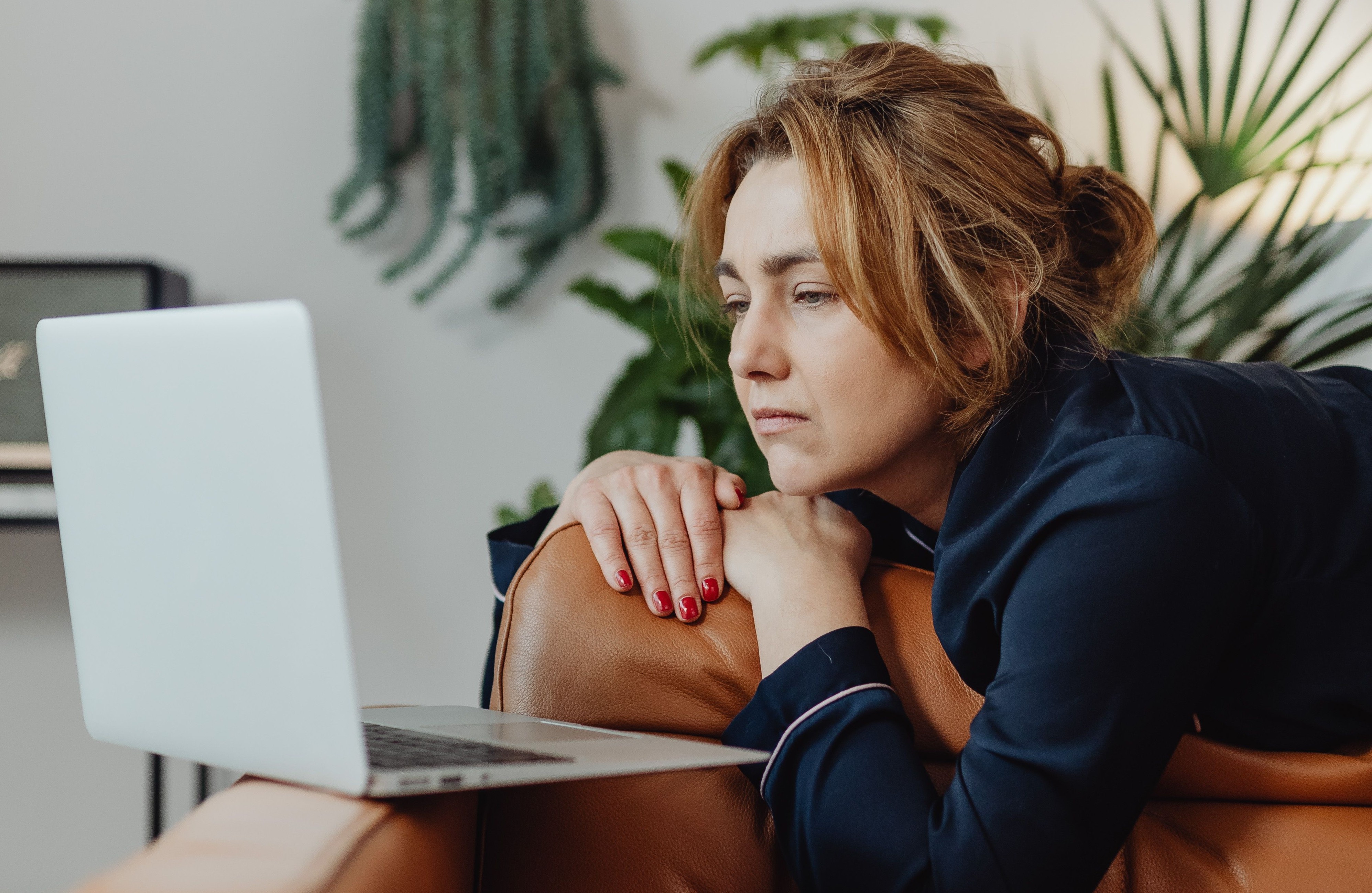 Unemployed Wife Refuses To Do Any Chores Because She’s Stressed