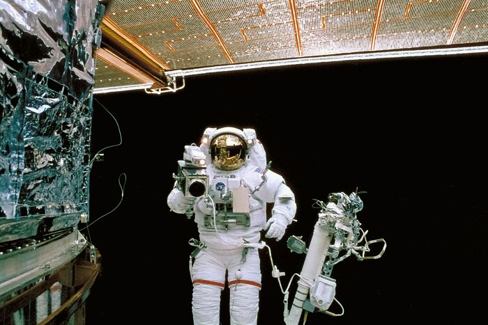 Strange Objects In Our Skies Could Point To Non-Human Intelligence, NASA Scientist Says