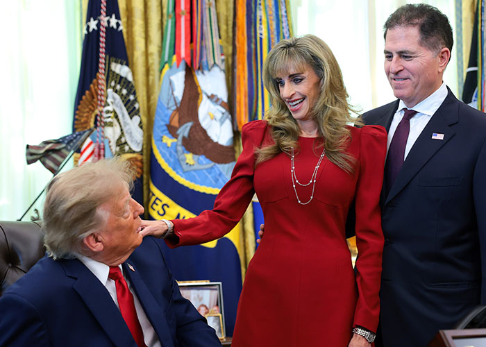 Dell CEO Gives Update On $6.25 Billion Giveaway After Wife’s Appearance At White House Stunned Nation Dell CEO Gives Update On $6.25 Billion Giveaway After Wife’s Appearance At White House Stunned Nation