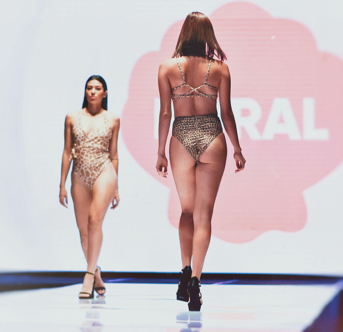 Model Exposes The “Horrifying” Hygiene Breaches Happening Behind The Scenes In Fashion Model Exposes The “Horrifying” Hygiene Breaches Happening Behind The Scenes In Fashion