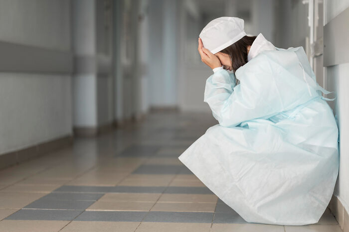 Healthcare Workers See Insane Things Every Day, But Here Are The Craziest Ones (46 Stories)