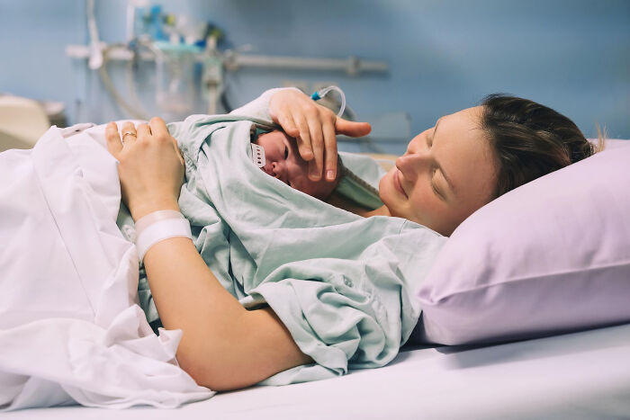 Healthcare Workers See Insane Things Every Day, But Here Are The Craziest Ones (46 Stories)
