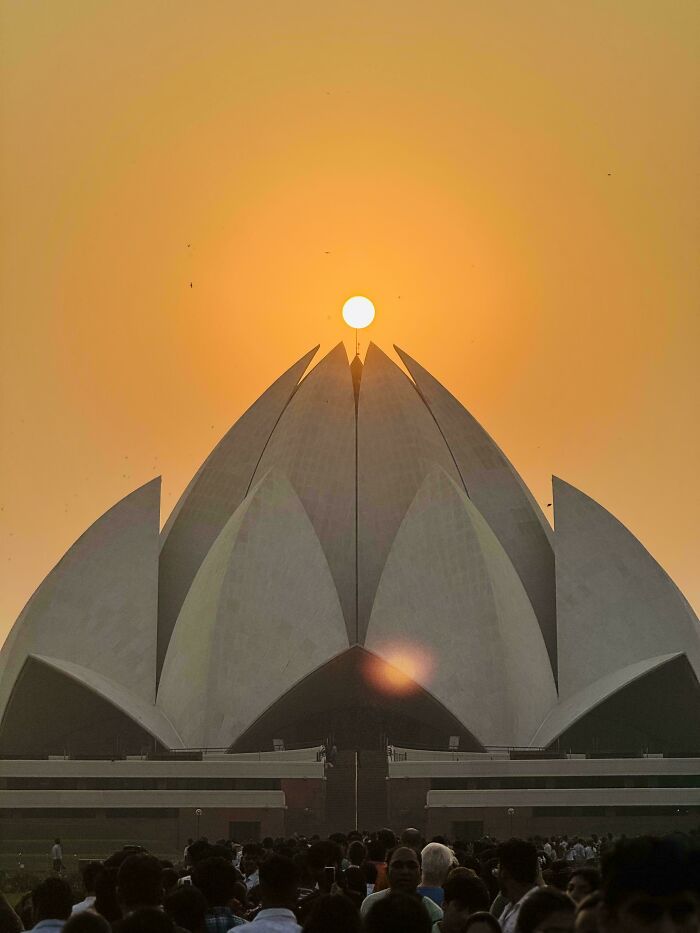 66 Buildings Turn Heads With Bizarre Shapes That Make Ordinary Architecture Look Absolutely Boring