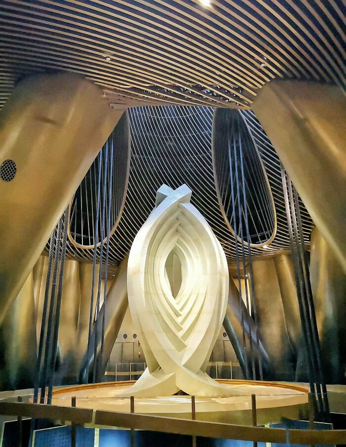 66 Buildings Turn Heads With Bizarre Shapes That Make Ordinary Architecture Look Absolutely Boring