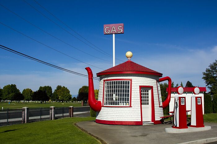 66 Buildings Turn Heads With Bizarre Shapes That Make Ordinary Architecture Look Absolutely Boring