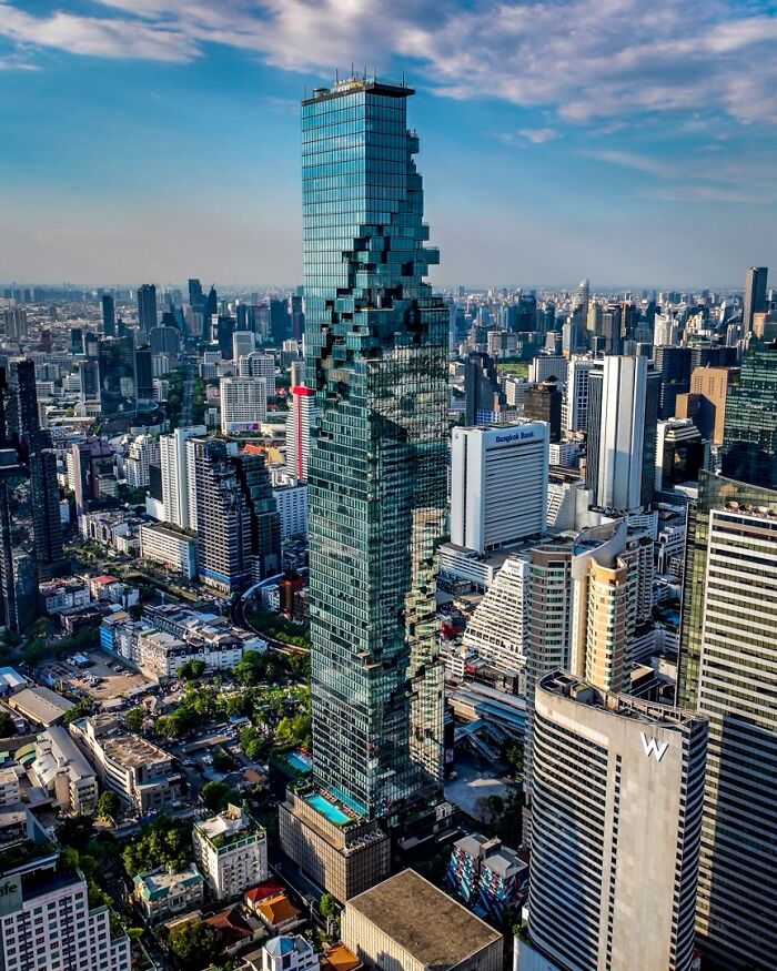 66 Buildings Turn Heads With Bizarre Shapes That Make Ordinary Architecture Look Absolutely Boring