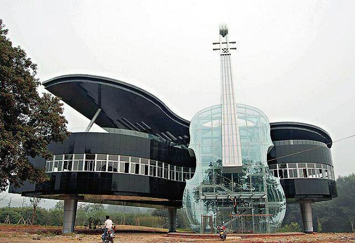 66 Buildings Turn Heads With Bizarre Shapes That Make Ordinary Architecture Look Absolutely Boring