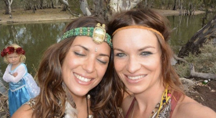 84 Photos Where Something In The Background Completely Hijacked The Moment (New Pics) 84 Photos Where Something In The Background Completely Hijacked The Moment (New Pics)