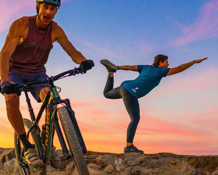 84 Photos Where Something In The Background Completely Hijacked The Moment (New Pics) 84 Photos Where Something In The Background Completely Hijacked The Moment (New Pics)