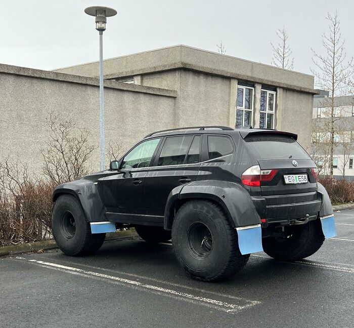 86 Weird And Wonderful Vehicles That Look Like They Rolled Out Of Another Universe