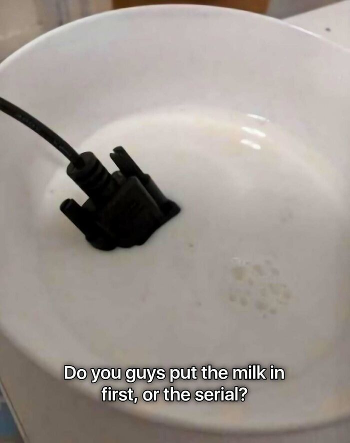76 Out-Of-Context Pics That Somehow Get Funnier The Less You Know