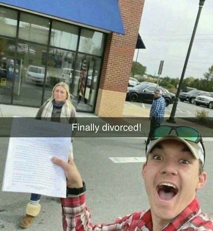 76 Out-Of-Context Pics That Somehow Get Funnier The Less You Know