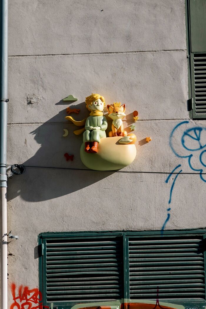 This Creative Art Collective Brings Pop Culture Characters To Life On City Streets (22 Pics)