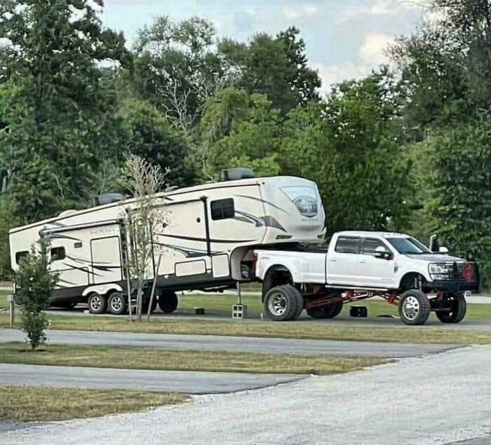 70 Redneck Fixes That Are So Dumb They Accidentally Became Genius