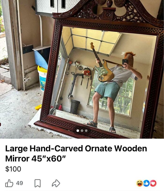 57 Mirror Pics Where The Reflection Ended Up Being Funnier Than The Main Subject
