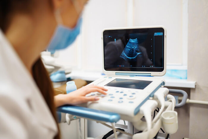 52 Doctors Who Somehow Made Being Sick Even Worse With The Things They Said