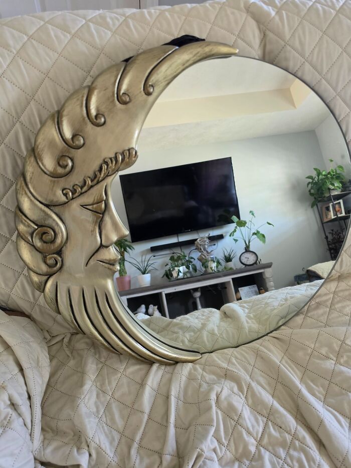 83 Weird And Wonderful Thrift Finds That Prove You Never Know What Might Be Waiting On The Next Shelf