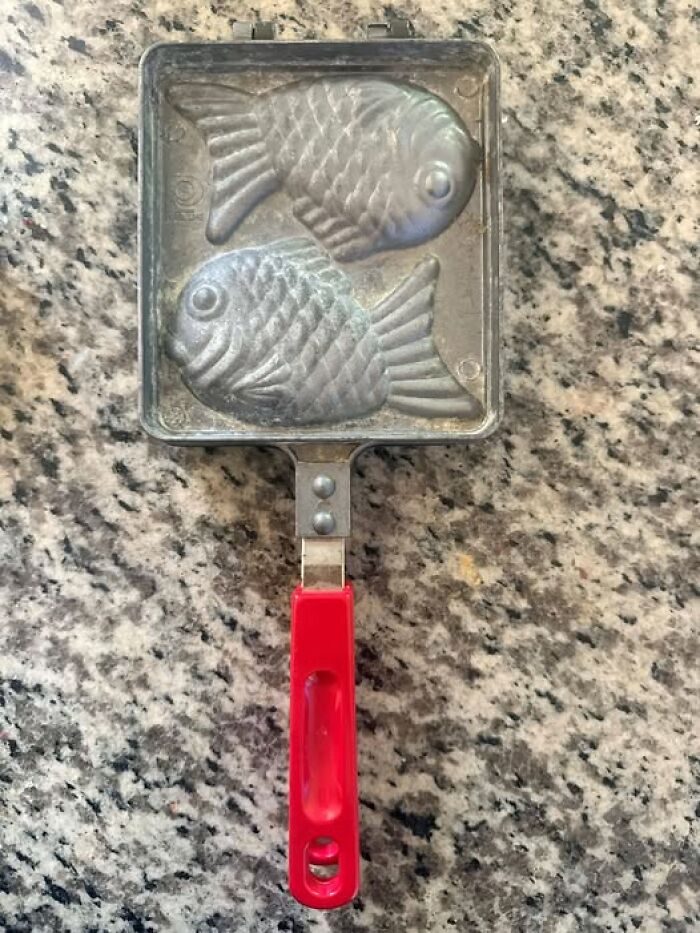 83 Weird And Wonderful Thrift Finds That Prove You Never Know What Might Be Waiting On The Next Shelf