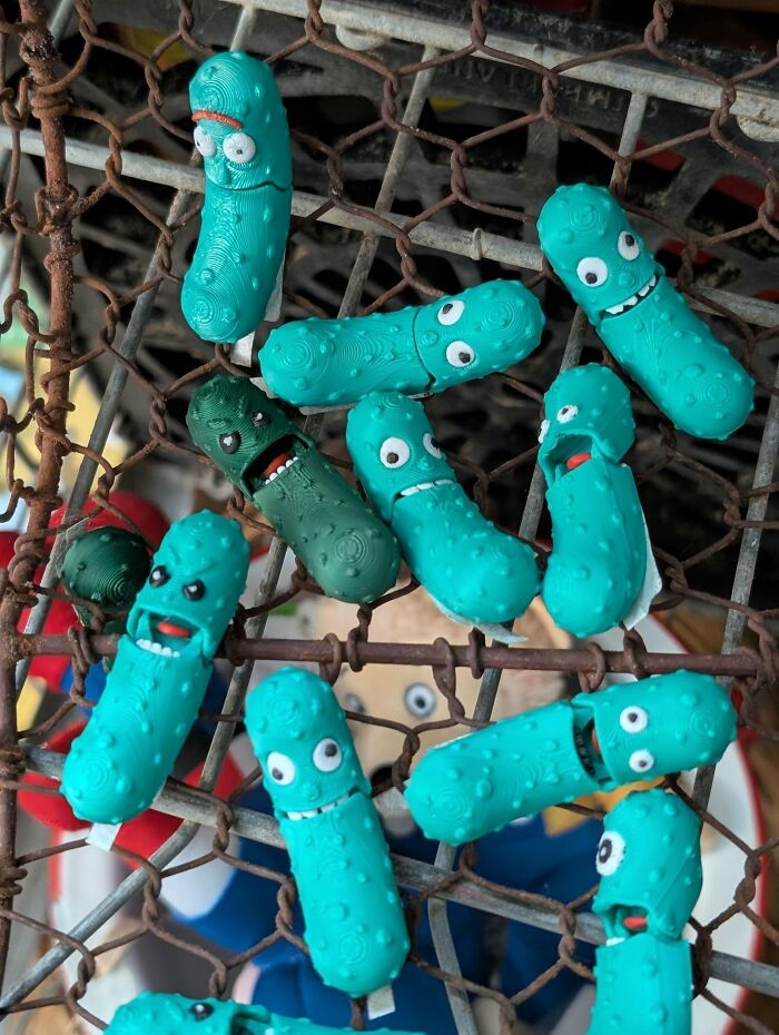 83 Weird And Wonderful Thrift Finds That Prove You Never Know What Might Be Waiting On The Next Shelf