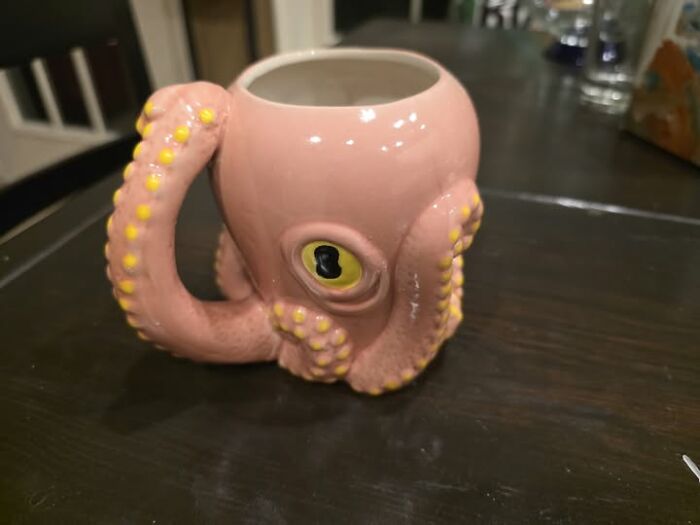 83 Weird And Wonderful Thrift Finds That Prove You Never Know What Might Be Waiting On The Next Shelf