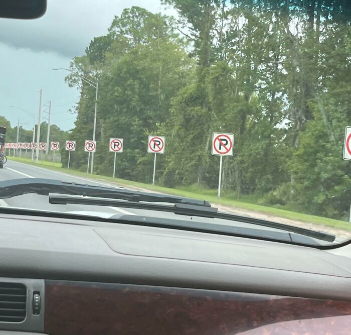 90 Strange Photos That Might Convince You Somebody Forgot To Install Reality&rsquo;s Latest Software Update