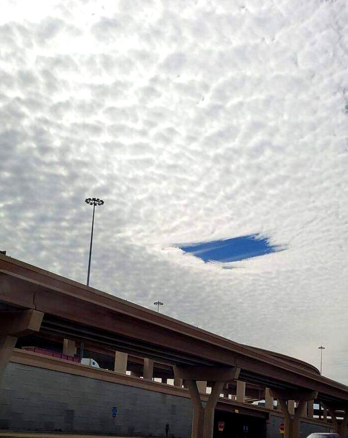 90 Strange Photos That Might Convince You Somebody Forgot To Install Reality&rsquo;s Latest Software Update