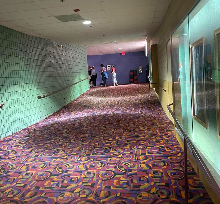 90 Strange Photos That Might Convince You Somebody Forgot To Install Reality&rsquo;s Latest Software Update