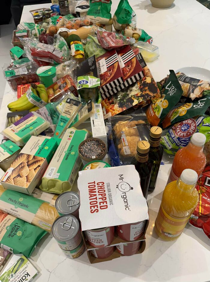 72 People Show How Much Groceries Cost In 2026 Where They Live And It’s Pretty Bad (New Pics) 72 People Show How Much Groceries Cost In 2026 Where They Live And It’s Pretty Bad (New Pics)
