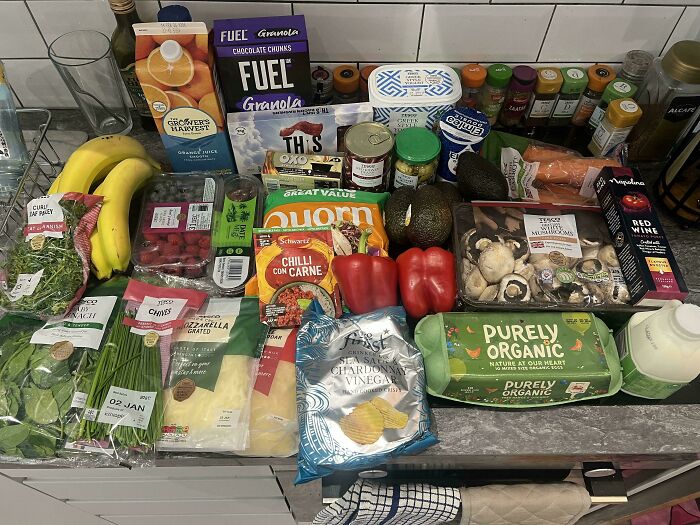 72 People Show How Much Groceries Cost In 2026 Where They Live And It’s Pretty Bad (New Pics) 72 People Show How Much Groceries Cost In 2026 Where They Live And It’s Pretty Bad (New Pics)