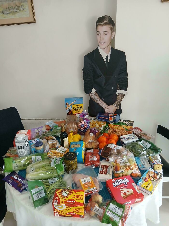 72 People Show How Much Groceries Cost In 2026 Where They Live And It’s Pretty Bad (New Pics) 72 People Show How Much Groceries Cost In 2026 Where They Live And It’s Pretty Bad (New Pics)