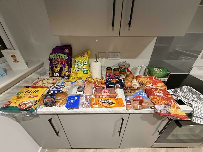 72 People Show How Much Groceries Cost In 2026 Where They Live And It’s Pretty Bad (New Pics) 72 People Show How Much Groceries Cost In 2026 Where They Live And It’s Pretty Bad (New Pics)