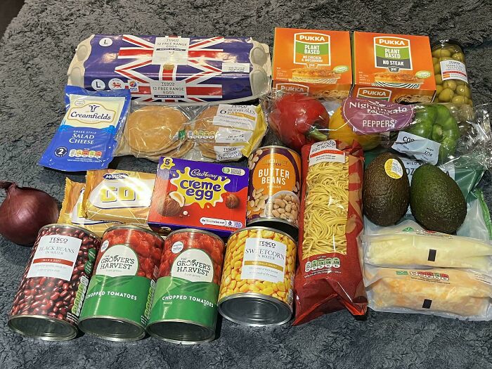72 People Show How Much Groceries Cost In 2026 Where They Live And It’s Pretty Bad (New Pics) 72 People Show How Much Groceries Cost In 2026 Where They Live And It’s Pretty Bad (New Pics)