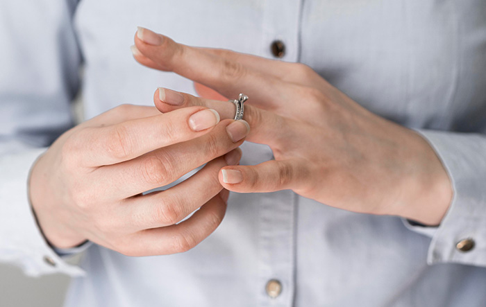Woman Holds Onto Ex-Husband&rsquo;s Family Heirloom For 34 Years, Finally Decides It&rsquo;s Time To Send It Home