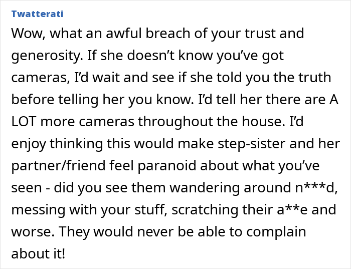 Mom Lies To Daughter About Who Is Actually Staying In Her House While She’s Away Mom Lies To Daughter About Who Is Actually Staying In Her House While She’s Away