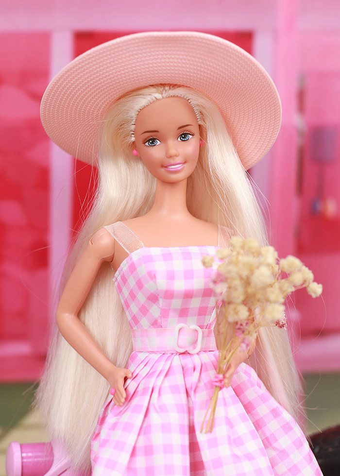 Barbie Packaging Sparks Outrage After Shopper Spots Alleged Extremist Symbolism: “100% Boycotting Mattel” Barbie Packaging Sparks Outrage After Shopper Spots Alleged Extremist Symbolism: “100% Boycotting Mattel”