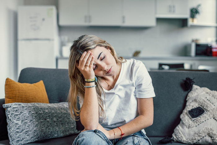 Woman Introduces Boyfriend To Best Friend, Soon Starts Feeling Like The Third Wheel Around Them Woman Introduces Boyfriend To Best Friend, Soon Starts Feeling Like The Third Wheel Around Them