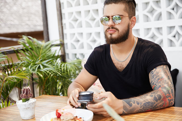 Man Ruins His First Date In Record Time, Then Gets Chased Out Of A Restaurant By Six Angry Chefs Man Ruins His First Date In Record Time, Then Gets Chased Out Of A Restaurant By Six Angry Chefs