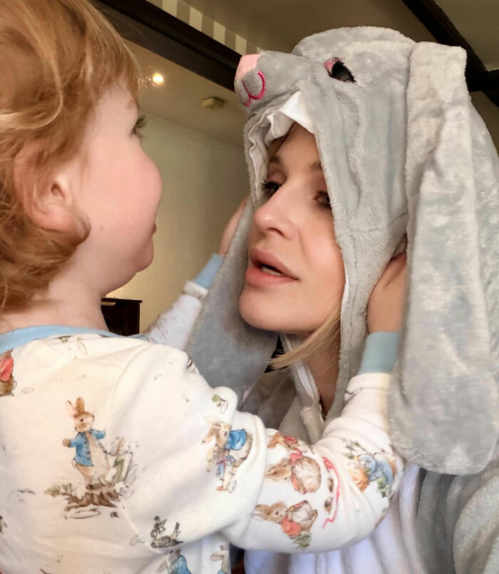 Kelly Osbourne Reveals Details Of Striking 28-Lb Weight Gain And Addresses Plastic Surgery Claims Kelly Osbourne Reveals Details Of Striking 28-Lb Weight Gain And Addresses Plastic Surgery Claims