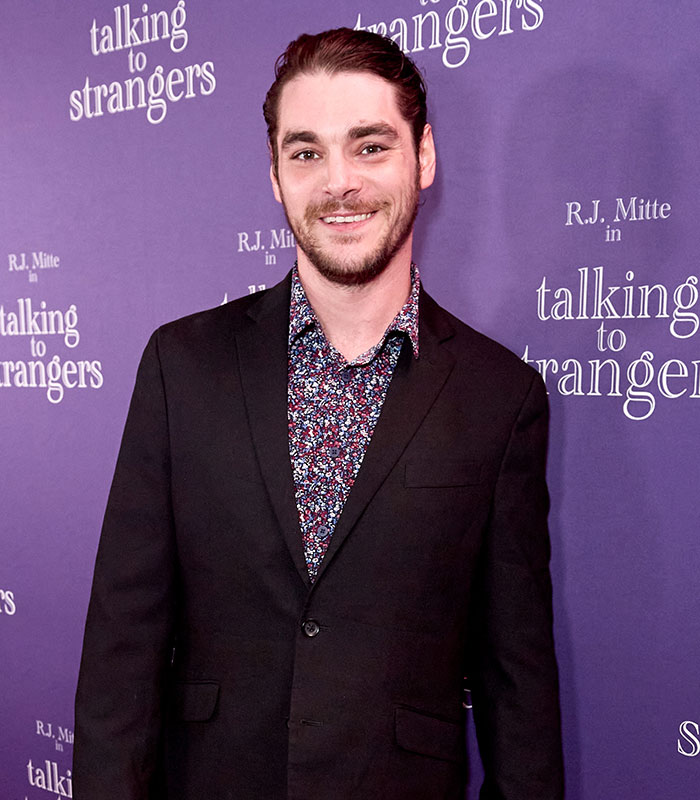 Hollywood Mourns ‘Breaking Bad’ Star RJ Mitte, Who Has Tragically Lost His Life At 34, As Fresh Details Emerge Hollywood Mourns ‘Breaking Bad’ Star RJ Mitte, Who Has Tragically Lost His Life At 34, As Fresh Details Emerge