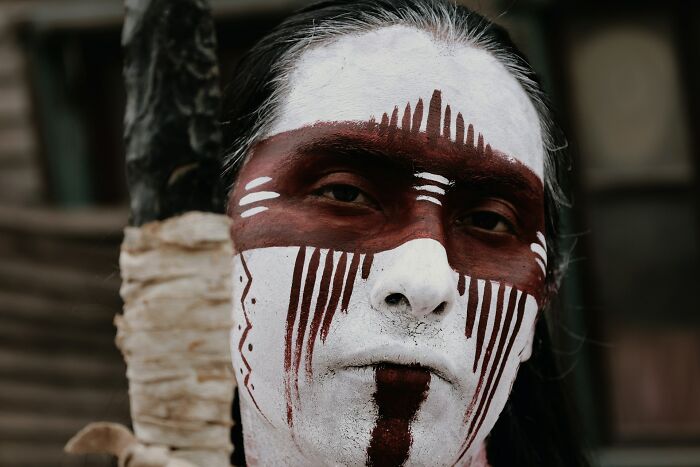 “Believe The Earth Is Pear Shaped”: 41 Lesser-Known Cults That Continue To Operate Today “Believe The Earth Is Pear Shaped”: 41 Lesser-Known Cults That Continue To Operate Today