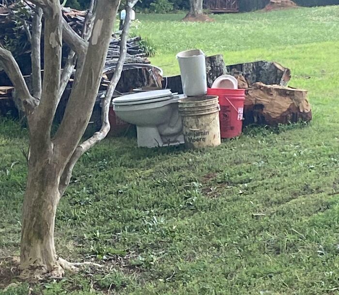 65 Infuriating Neighbors That Might Make You Want To Move In The Middle Of The Woods On A Different Planet 65 Infuriating Neighbors That Might Make You Want To Move In The Middle Of The Woods On A Different Planet