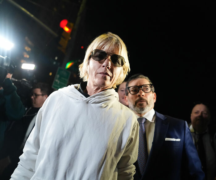 Selma Blair’s Lawyer Gives Explanation After She Was Arrested For Mid-Flight Meltdown