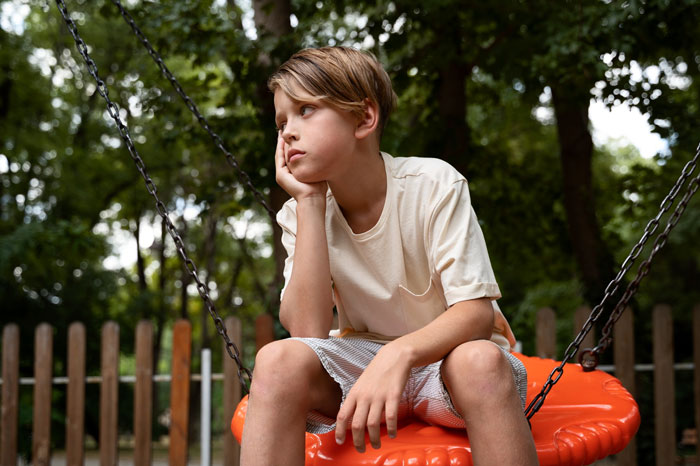 Adults Are Realizing The “Cool Parents” They Envied Growing Up Were Actually Failing Their Kids Adults Are Realizing The “Cool Parents” They Envied Growing Up Were Actually Failing Their Kids