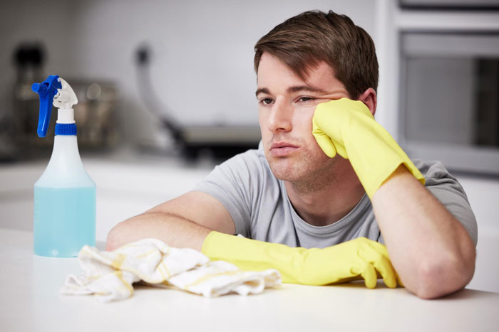 Husband Says Cleaning For Guests Is Pointless Until The Guests Are His Husband Says Cleaning For Guests Is Pointless Until The Guests Are His