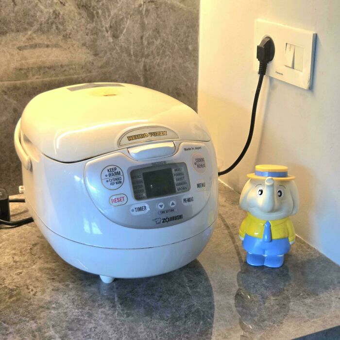 64 Old Products That Refuse To Give Up Even After Decades Of Daily Use (New Pics) 64 Old Products That Refuse To Give Up Even After Decades Of Daily Use (New Pics)