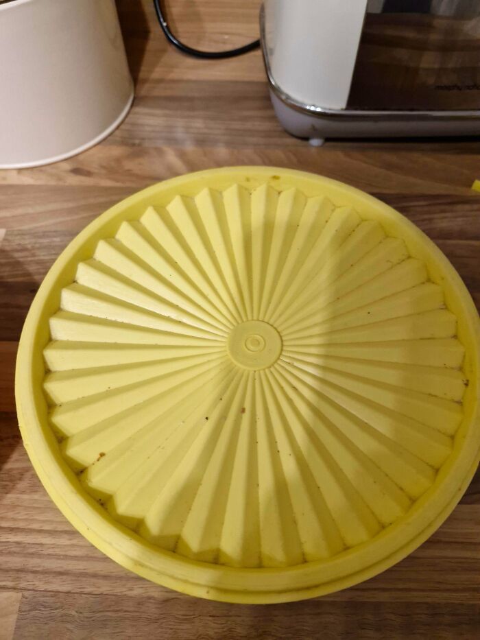 64 Old Products That Refuse To Give Up Even After Decades Of Daily Use (New Pics) 64 Old Products That Refuse To Give Up Even After Decades Of Daily Use (New Pics)