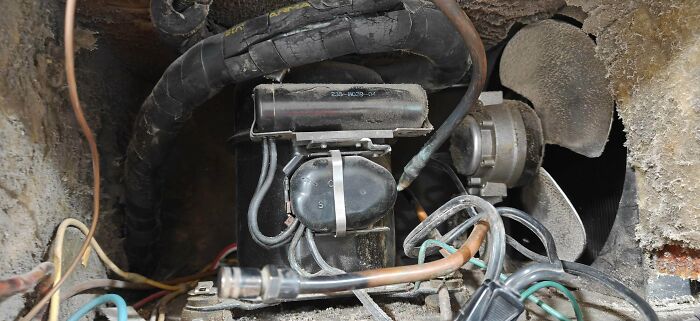 64 Old Products That Refuse To Give Up Even After Decades Of Daily Use (New Pics) 64 Old Products That Refuse To Give Up Even After Decades Of Daily Use (New Pics)