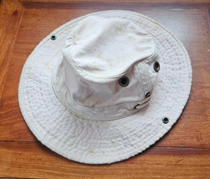 64 Old Products That Refuse To Give Up Even After Decades Of Daily Use (New Pics) 64 Old Products That Refuse To Give Up Even After Decades Of Daily Use (New Pics)